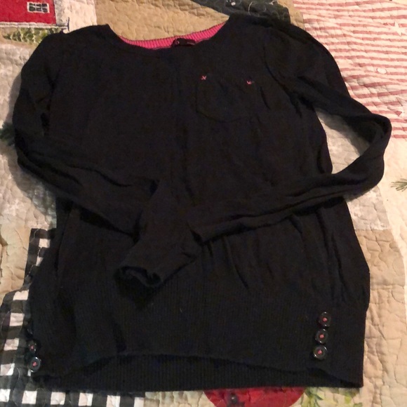 Tops - Black sweater
